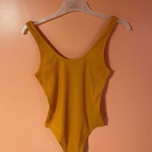 Aritzia Wilfred Free Ribbed Bodysuit